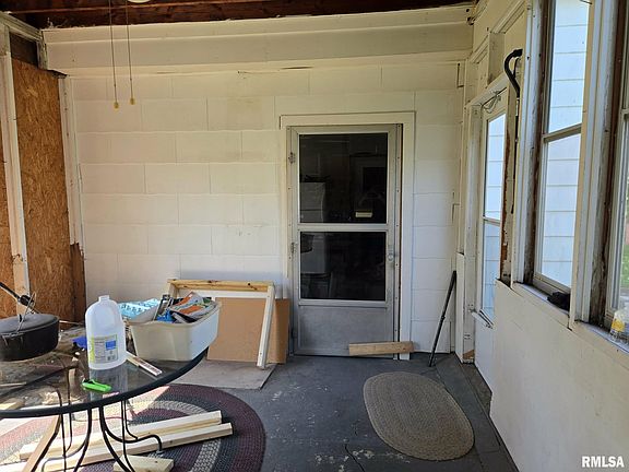 3rd image of 406 College Ave