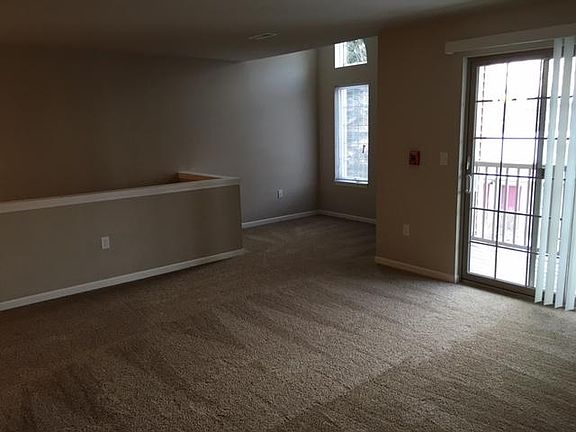 3rd image of 321 Prairie Ave APT 207