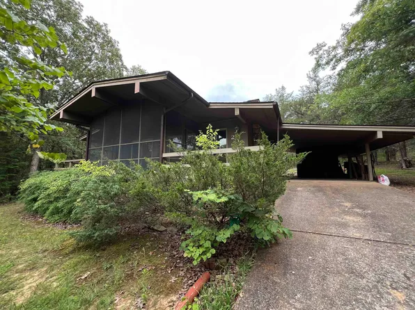 204 Cherokee Rd, Cherokee Village, AR 72529