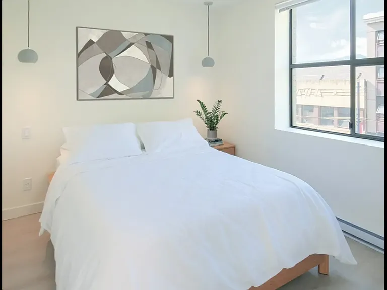 382 Powell St #8 — Photo 5