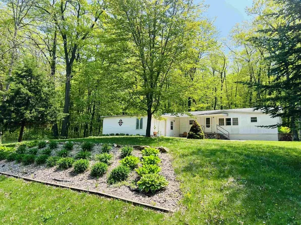 E12977 Neuman Road, Baraboo, WI 53913