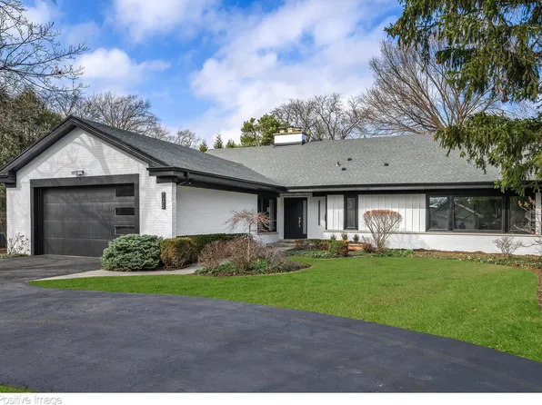 735 Brookvale Ter, Glencoe, IL 60022