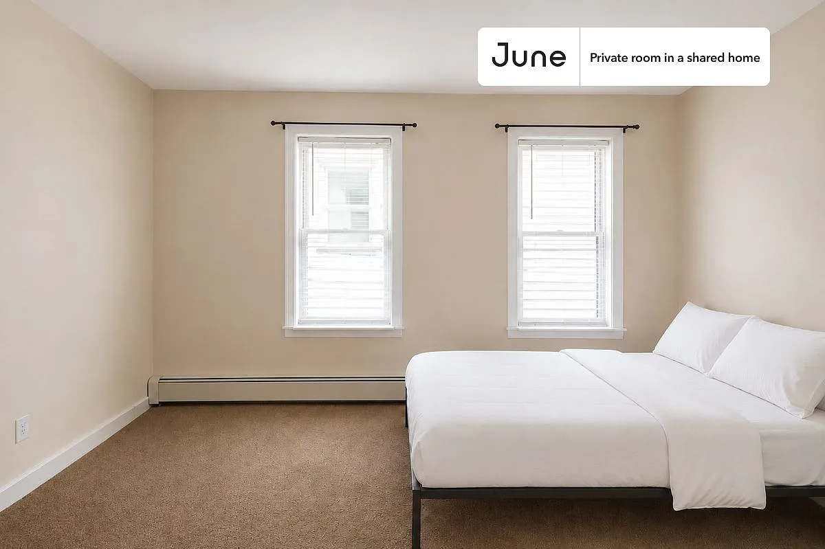 Full bedroom in 3 bed/1 bath home in Central Square (Cambridge) #1297 C — Photo 1
