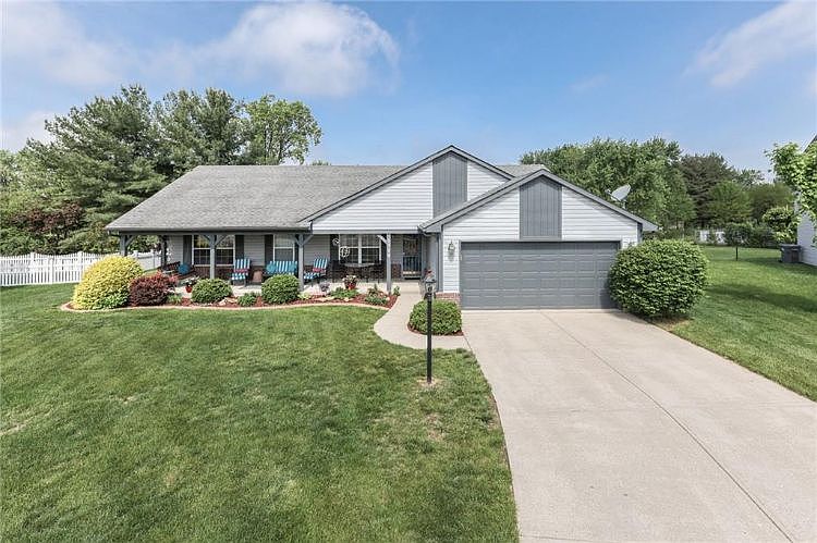 1st image of 5726 Silver Oaks Dr