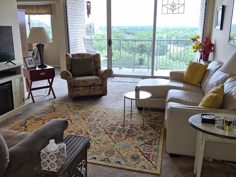 2500 N Van Dorn St #1001 — Photo 3