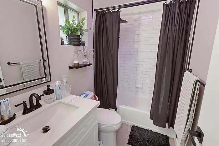 983 Amistad Pl #A — Photo 8