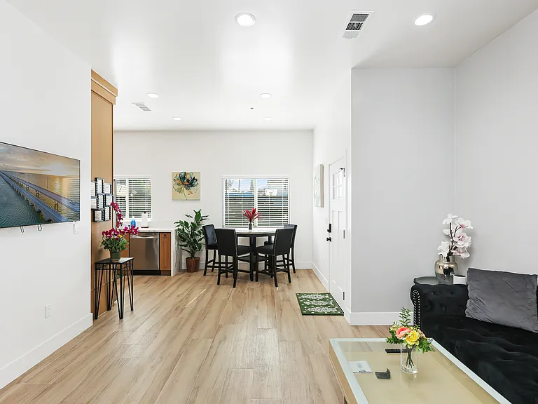 11081 College Ave #1 — Photo 21