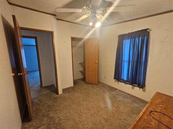 202 N Broadway, Willisville, IL 62997