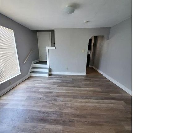 3rd image of 1070 E 20th Ave