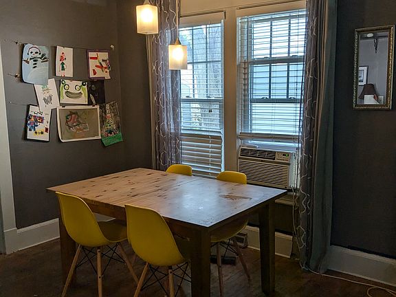 5th image of 147 Parkwood Ave