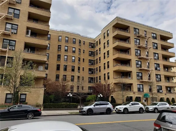 2 W End Ave APT 2R, Brooklyn, NY 11235