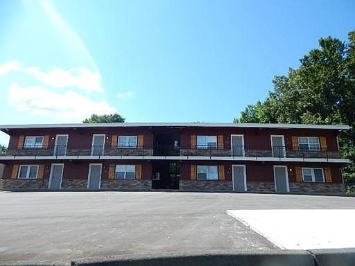 1st image of 100 Brookside Dr APT 6B