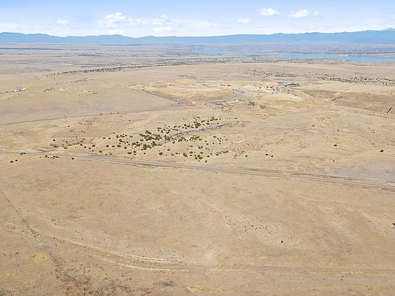 3rd image of Hog Farm Rd