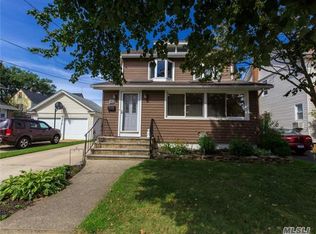 45 E Melrose St, Valley Stream, NY 11580