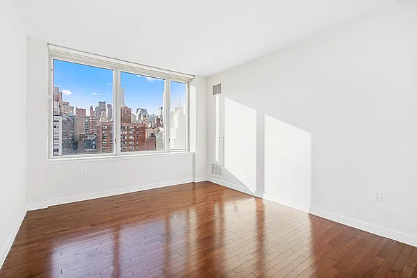 Sold by Compass | media 6