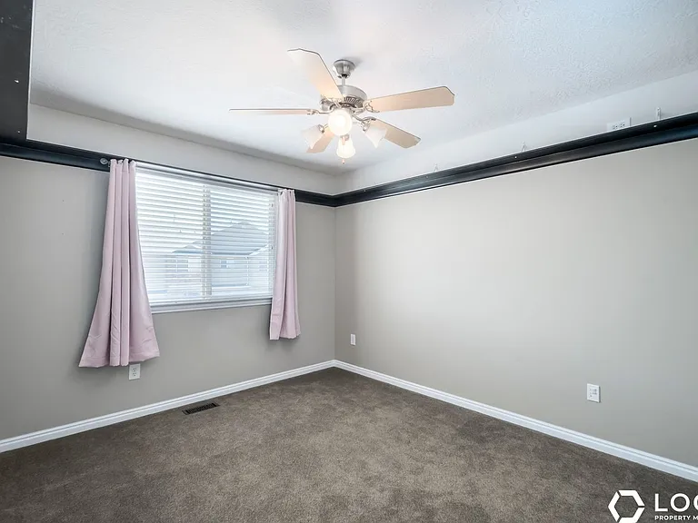 1315 S 1410 E — Photo 16