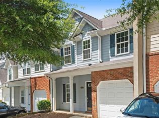 2422 Suwanee Pointe Dr, Lawrenceville, GA 30043