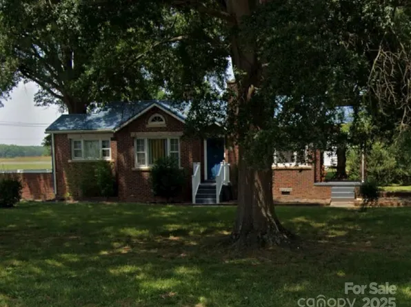 1828 Statesville Blvd, Salisbury, NC 28144