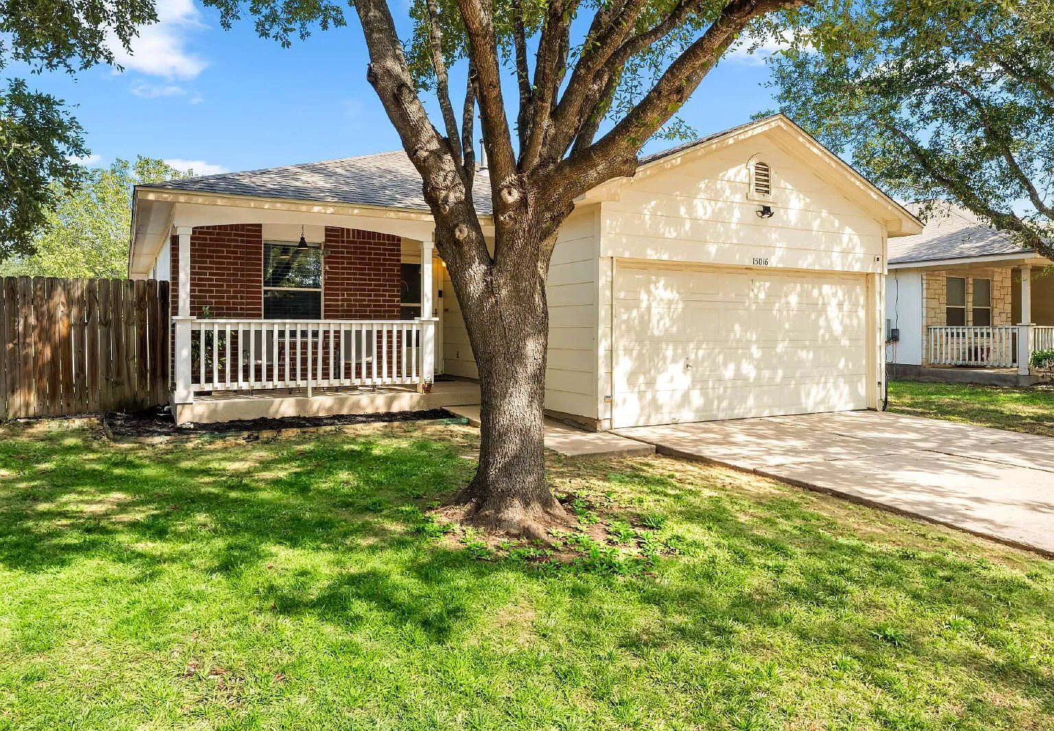 3 bed, 2.0 bath, 1079 sqft, $1,950 — Photo 3