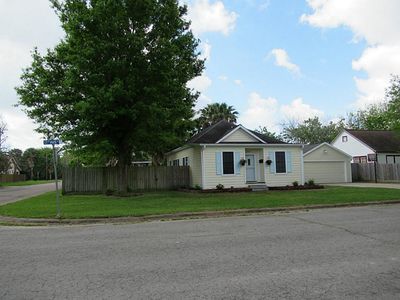 201 12th Ave N, Texas City, TX, 77590