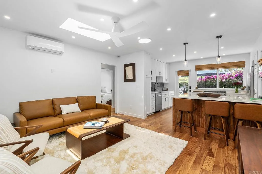 2 bed, 1.5 bath, 1040 sqft, $18,500 — Photo 4