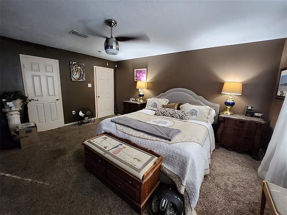 3rd image of 911 Hinsdale