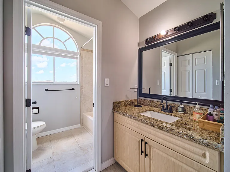 13201 Glenmoor Dr — Photo 21