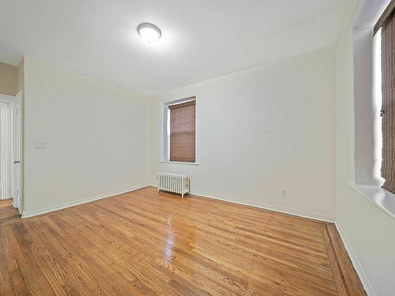 2nd image of 4330 46th St APT 1