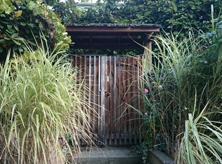 1548 17th Ave E, Seattle, WA 98112