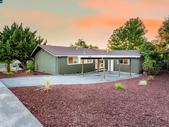 2608 Barnard St, Richmond, CA 94806