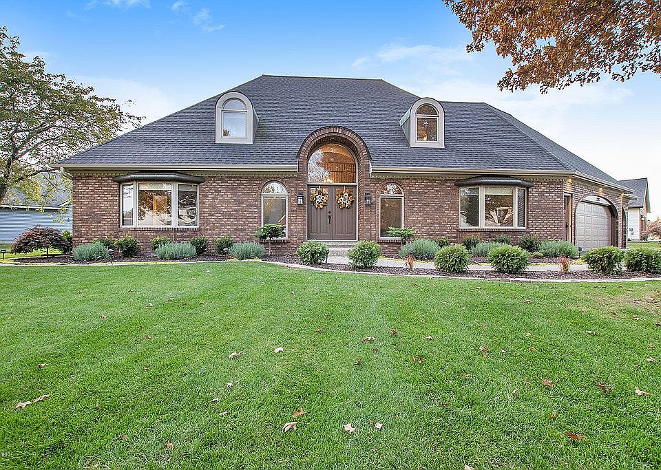 1st image of 2703 Meadow Dr