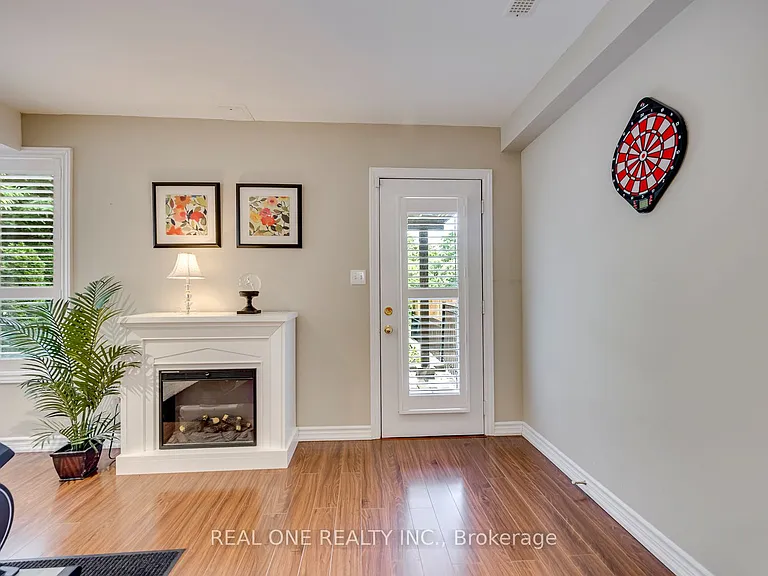1126 Woodington Ln — Photo 42