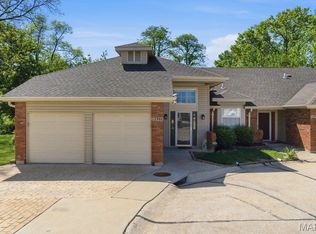 12940 Springdale Village Dr, Saint Louis, MO 63146