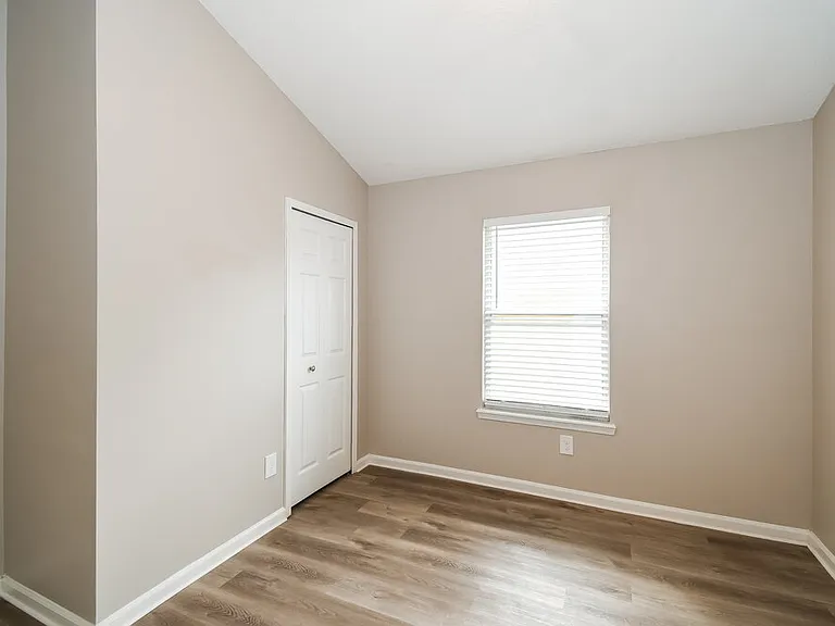 8790 Townsquare Dr S — Photo 14