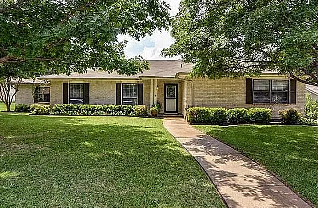 4 bed, 2163 sqft, $3,000 — Photo 1