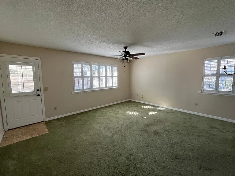 829 Tara Trace Cir SW — Photo 3