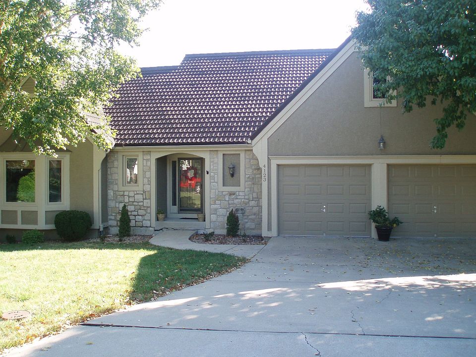 1st image of 4123 NE Pembroke Ln