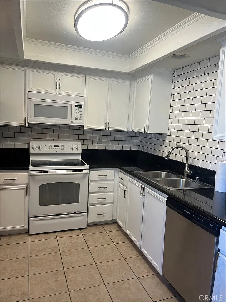 1 bed, 680 sqft, $2,000 — Photo 4