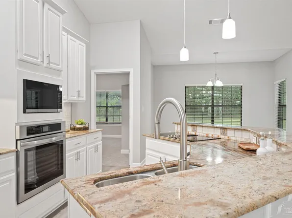 3131 Bernath Dr, Milton, FL 32583