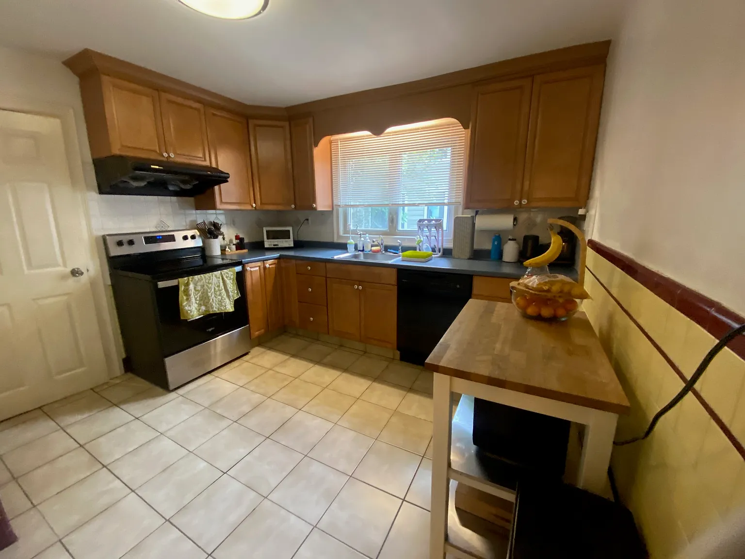 275 Tappan St — Photo 2