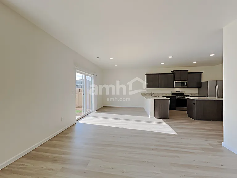 1215 W 17th Ave — Photo 6