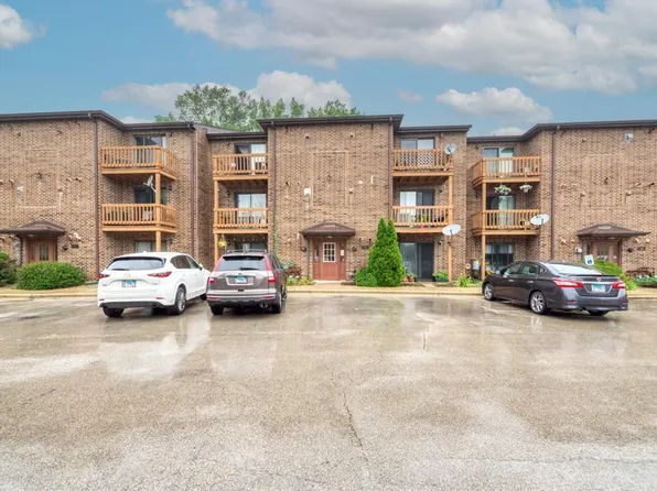 2264 Abbeywood Dr APT F, Lisle, IL 60532