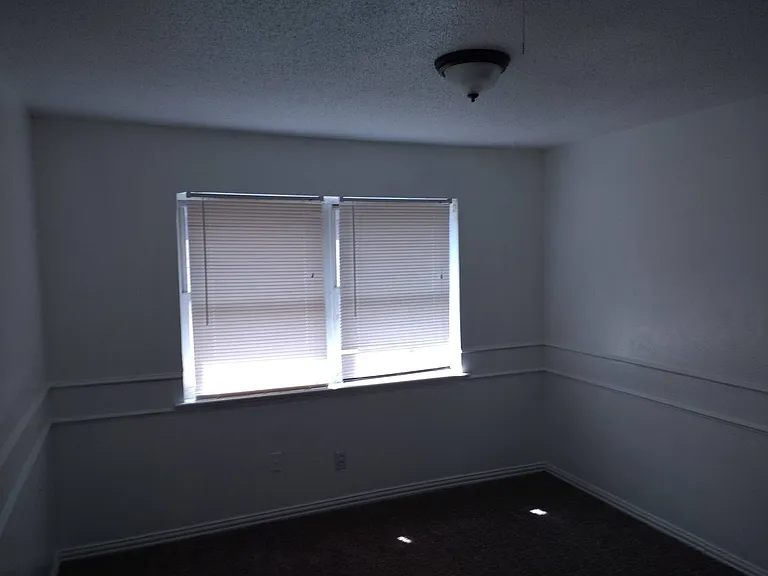 1610 Parkhaven Dr — Photo 14