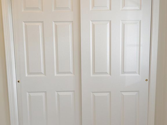 4th image of 2303 Logan Court