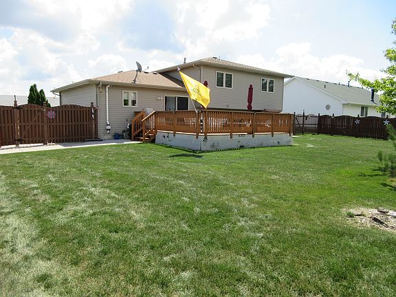 3rd image of 800 Sunflower Ln