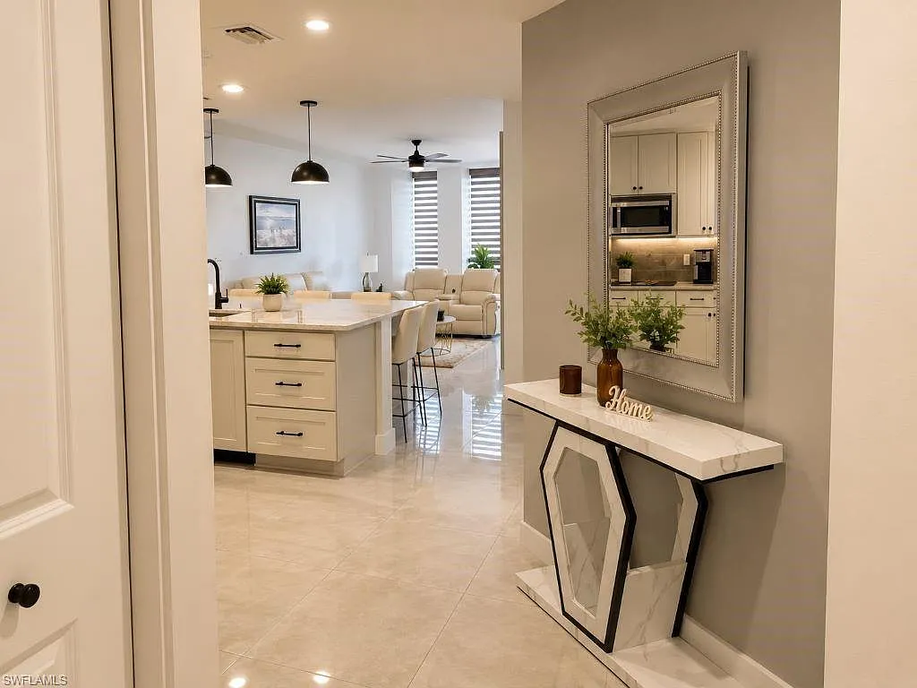 2 bed, 2.0 bath, 1276 sqft, $7,000 — Photo 2