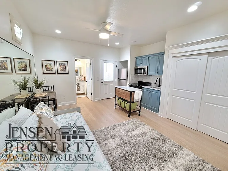 255 S 1150 W — Photo 27