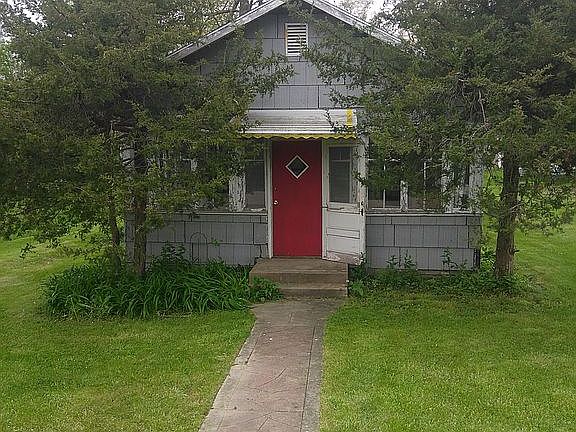 2nd image of 21646 W Elm St
