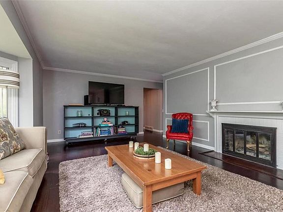 4th image of 11 Morwood Ln