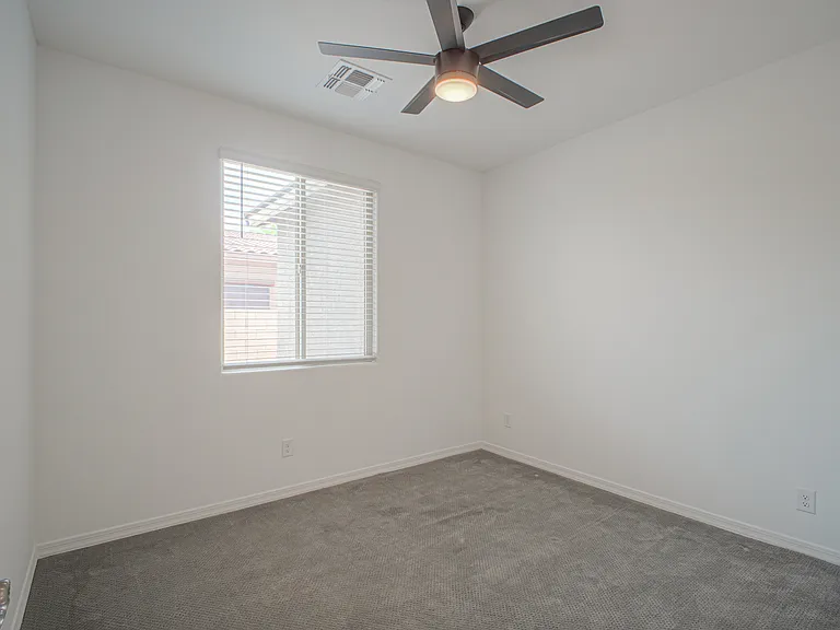 1793 N Westfall Ln — Photo 18